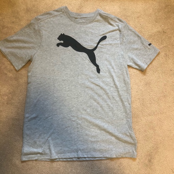 Puma T-shirt - Picture 2 of 3